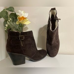 Lucky Brand 10 Ankle Boot Bootie Brown Suede Heeled with Zippers and Buckles